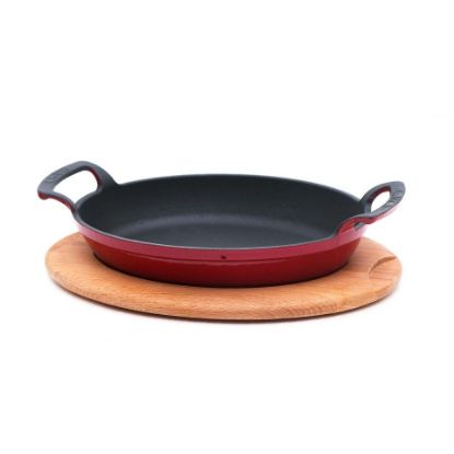 Picture of Lava Wooden Base Cast Iron Sizzler Pan Oval AH221BE 23x17cm